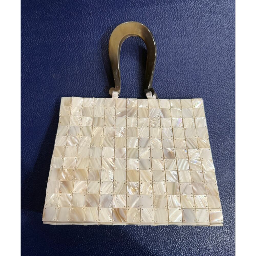 Mother of pearl purse - Picture 2 of 6